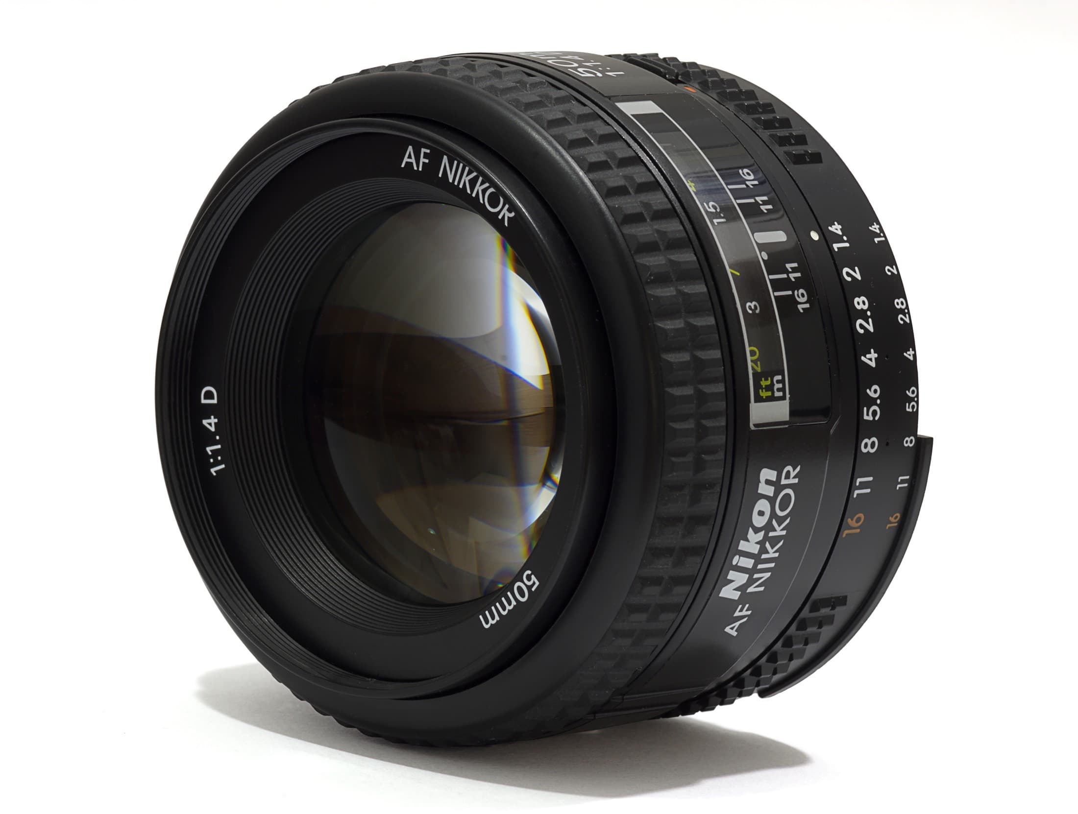 Nikon 50mm f/1.4 AF-D heritage lens body