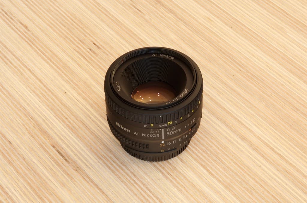 Nikon 50mm f/1.8 AF-D heritage lens body
