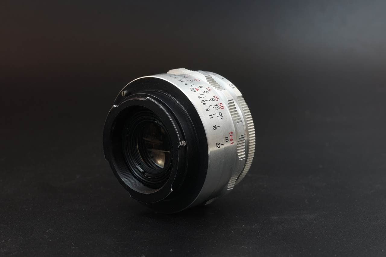 Carl Zeiss Carl Zeiss Tessar Silver 8 Blade : 50 mm, f2.8 view 7