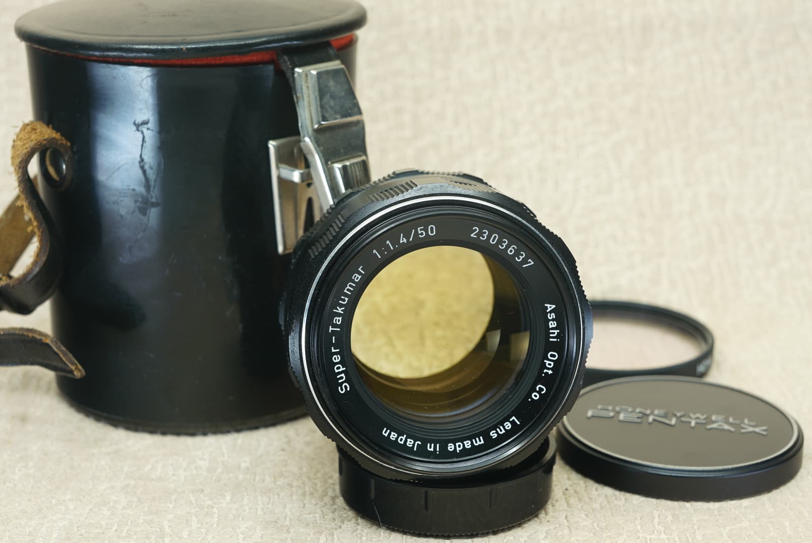 เพนแท็กซ์ Pentax Takumar 7 Elements 50mm f1.4 เลนส์มือหมุนวินเทจ เมาท์ M42 — โบเก้ฟุ้ง