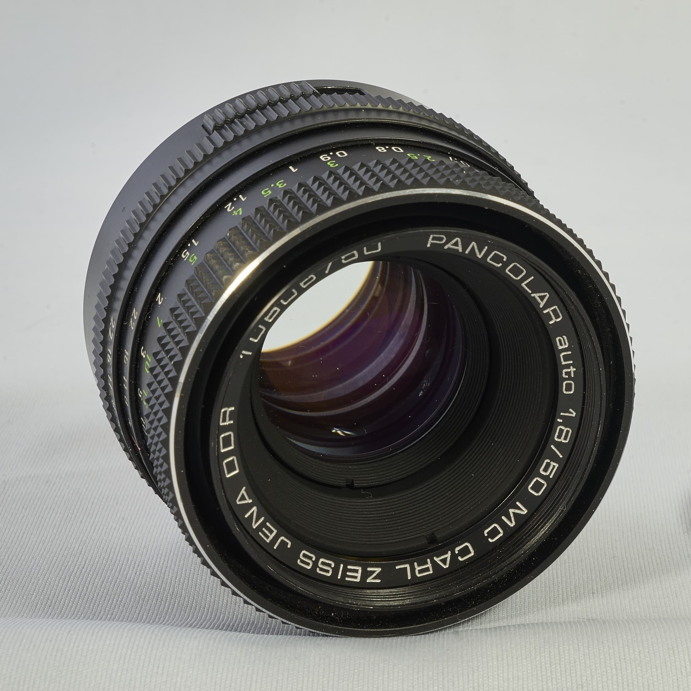 Carl Zeiss Pancolar 50mm f1.4 heritage lens body