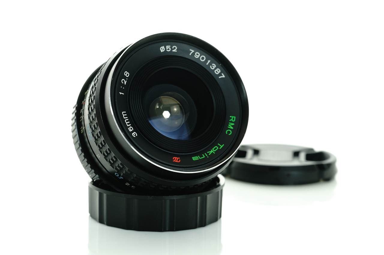 Tokina Tokina 35mm f2.8 heritage lens body