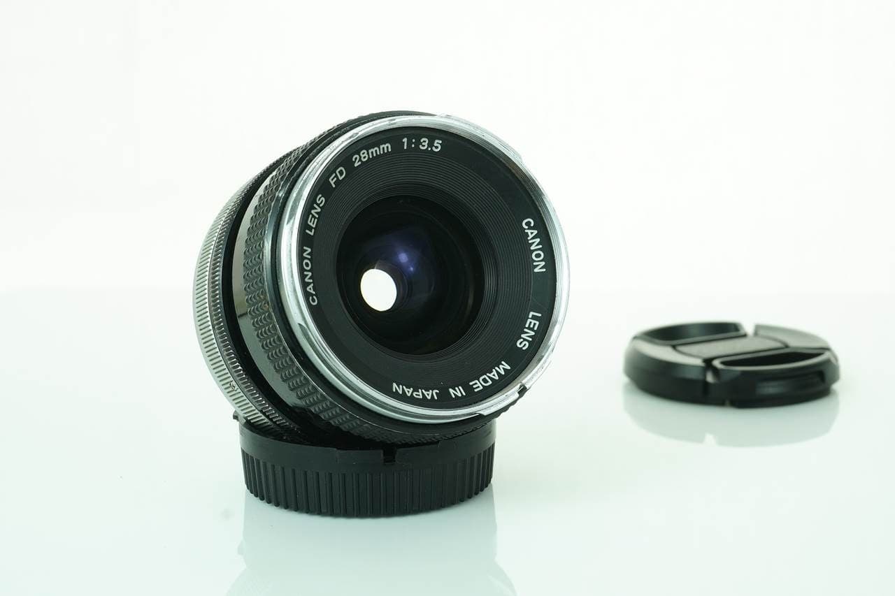 Canon Canon 28mm f3.5 heritage lens body