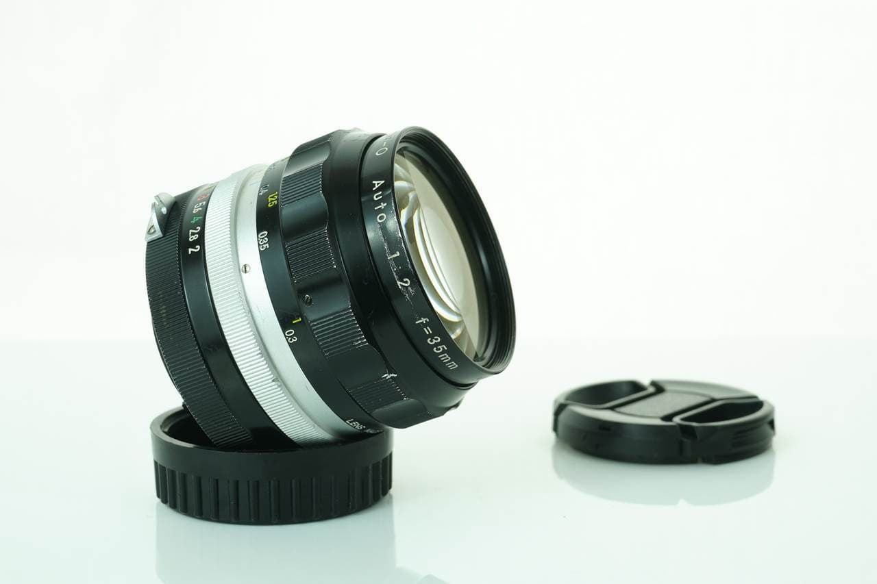Nikon Nikkor / Nikon 35mm f2 heritage lens body